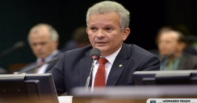 Relator do PL da negociação coletiva no setor público apresenta parecer Relator do PL da negociação coletiva no setor público apresenta parecer